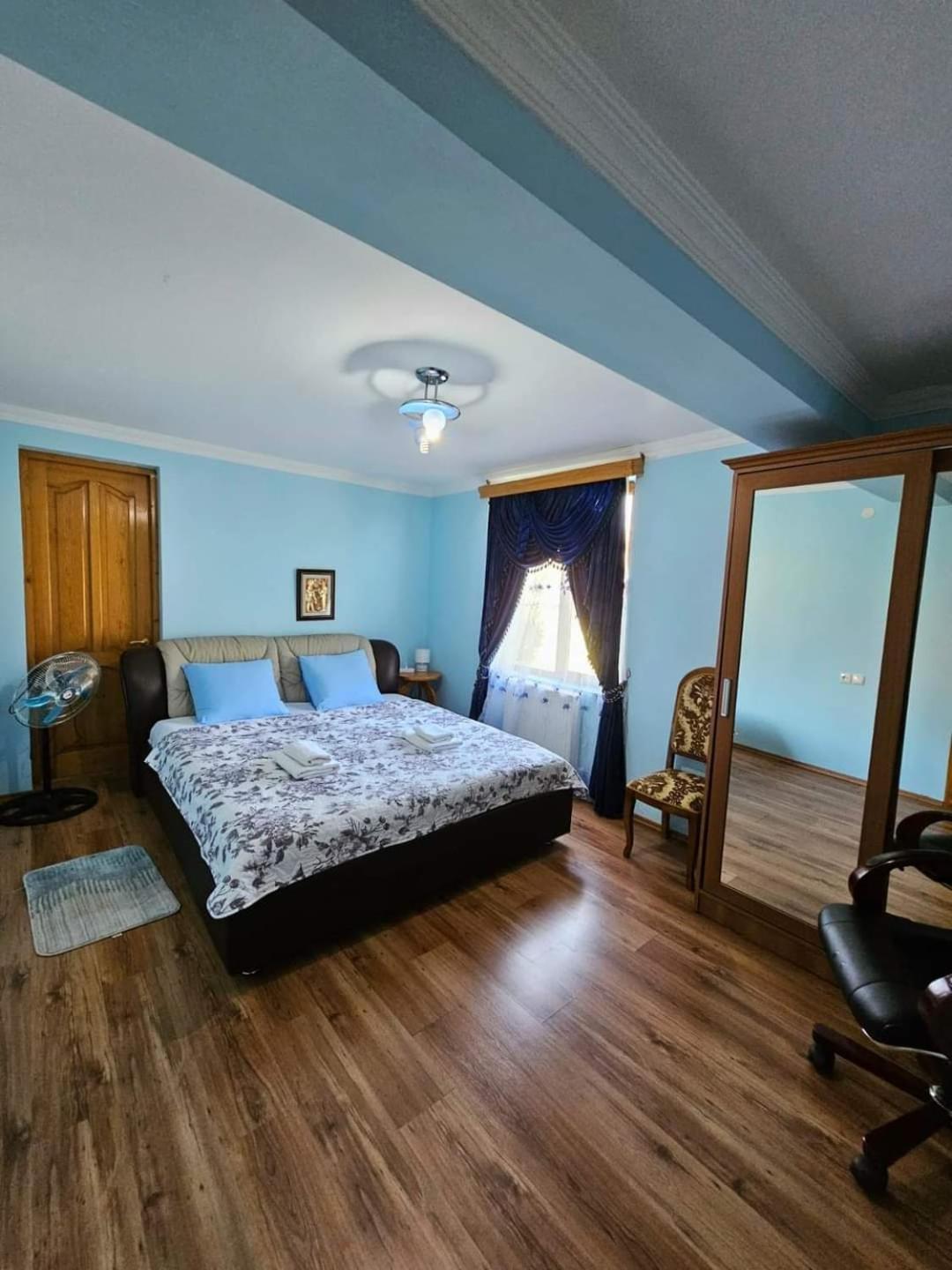 Blue Guest House Samtredia Dış mekan fotoğraf